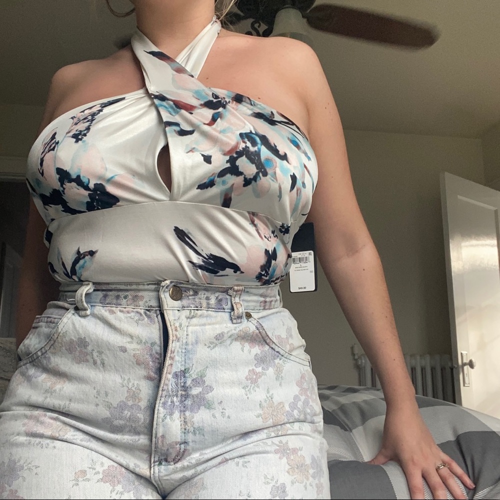 NWT GUESS Kadia Halter top